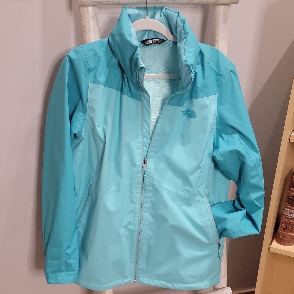 The North Face Women's Aqua  Wind Breaker Jacket